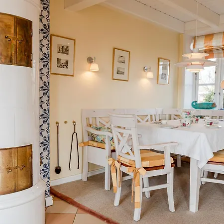 Holiday home Friesenrose Nieblum